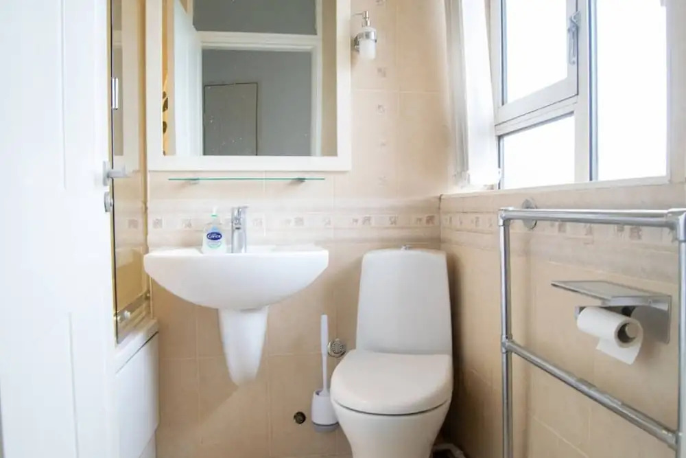 1 Bedroom Apartment Near Victoria Station