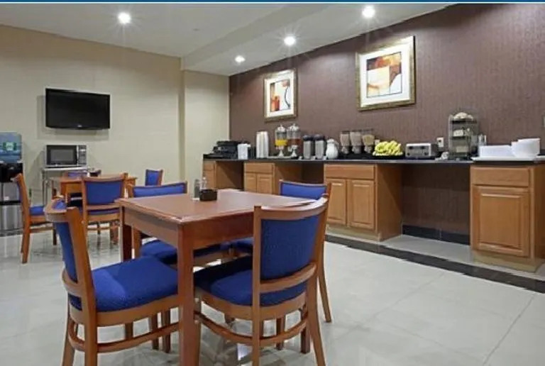 Americas Best Value Inn Brooklyn
