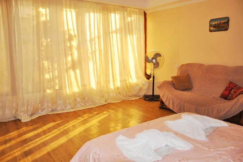 Nukiss Hostel