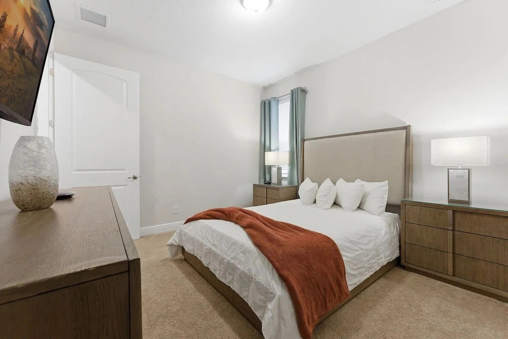4BR Getaway, Spacious, Beautiful, Great Location