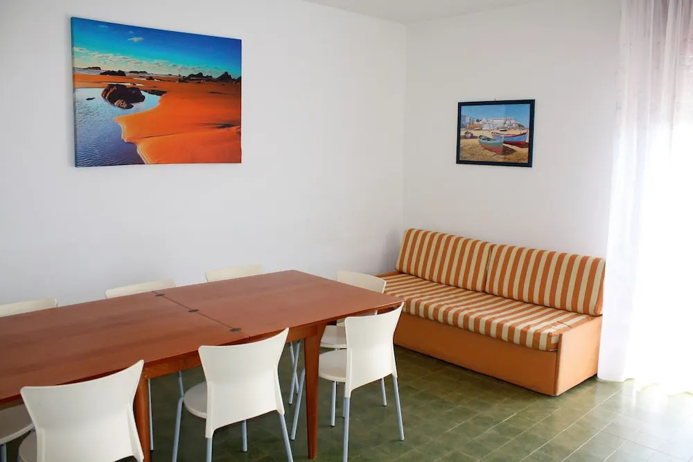 Equipped Flat With Garden and Pool