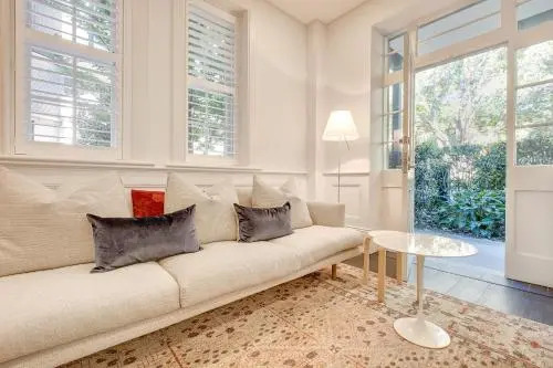 Sydney history, with modern design and location
