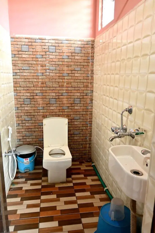 Rahaman Farm House Lataguri  Murti