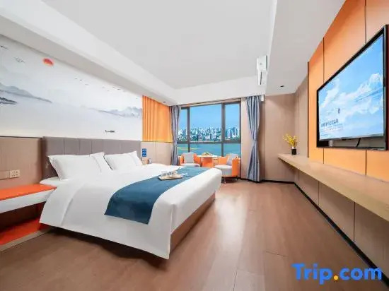Jiangyue. River View 180° Two Shores Scenic Homestay (Nanchang Qiushui Square)