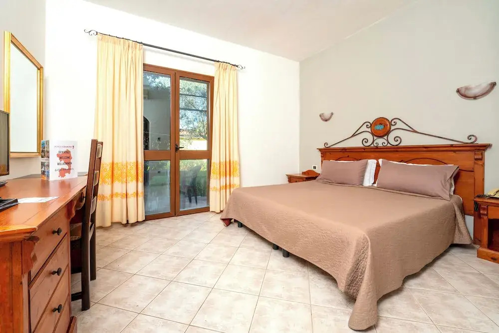 Hotel Ribot with pool in Arborea