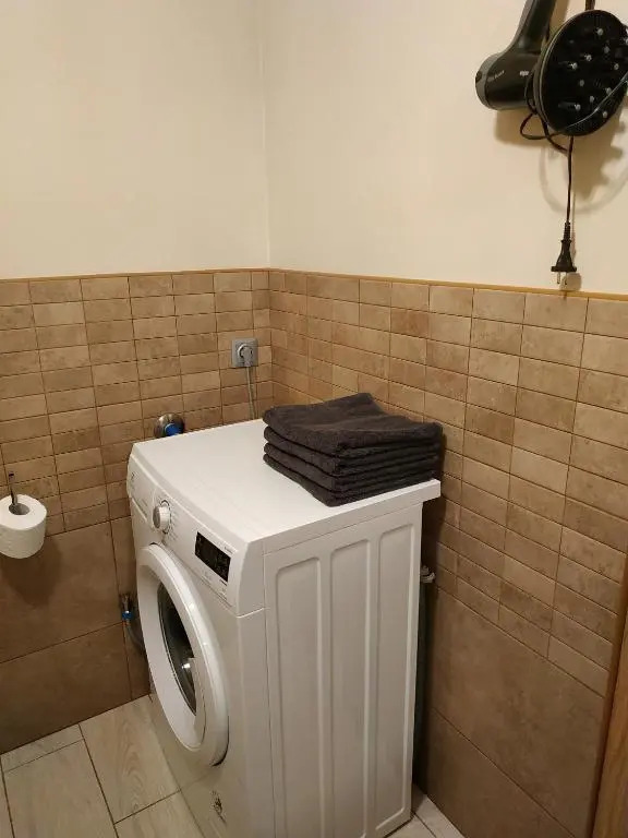 NON-Smoking Vesetas Apt 25min from Old Town