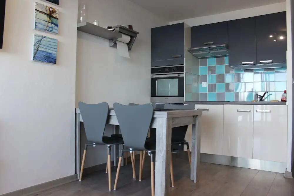 Nicolas Lambert - Appartement vue mer, prêt de velos,WIFI