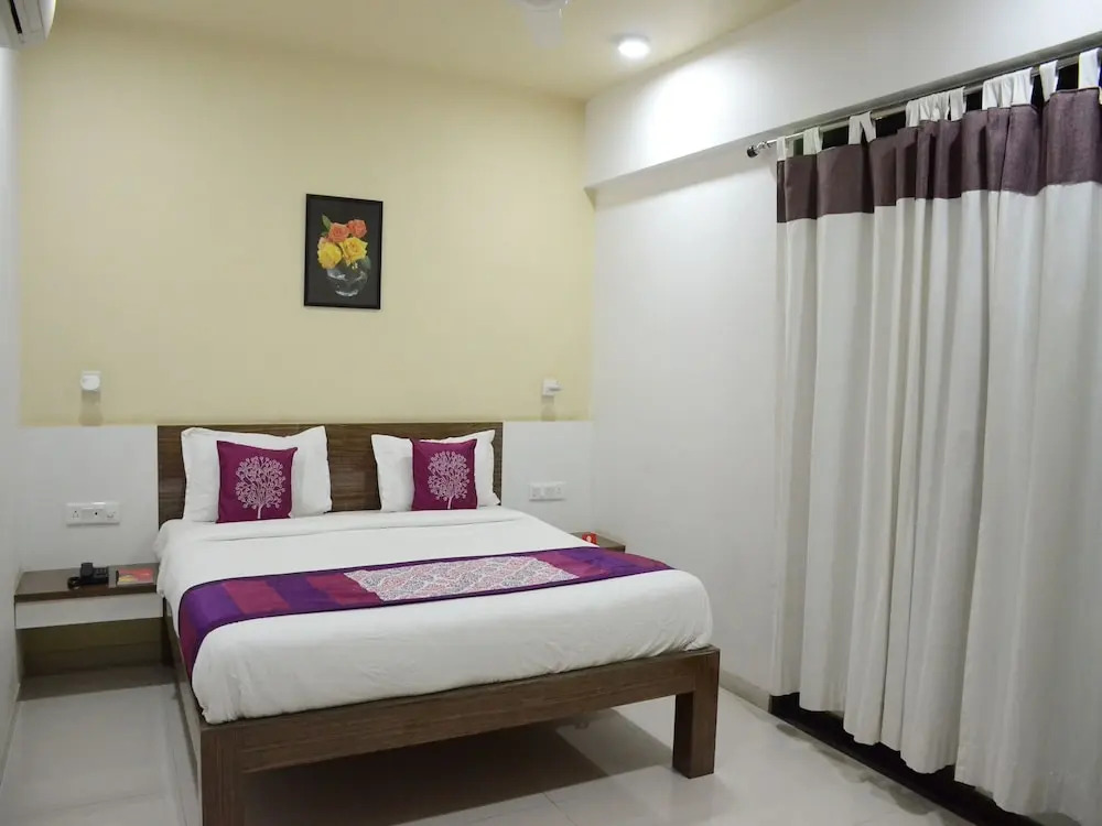 OYO 4017 Hotel Grand Ashwin 1