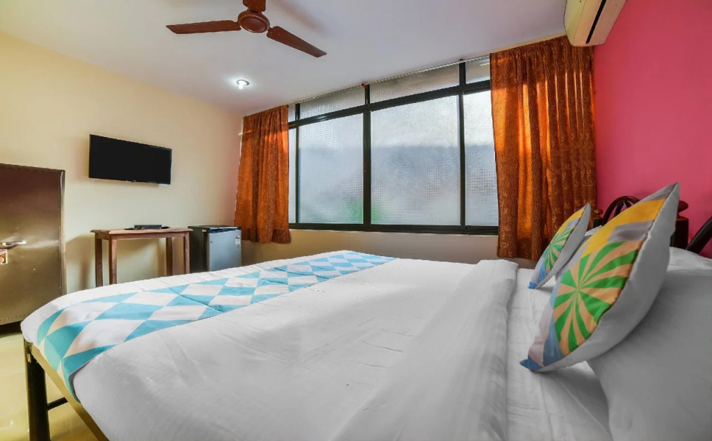 Coutinhos Nest By OYO Rooms