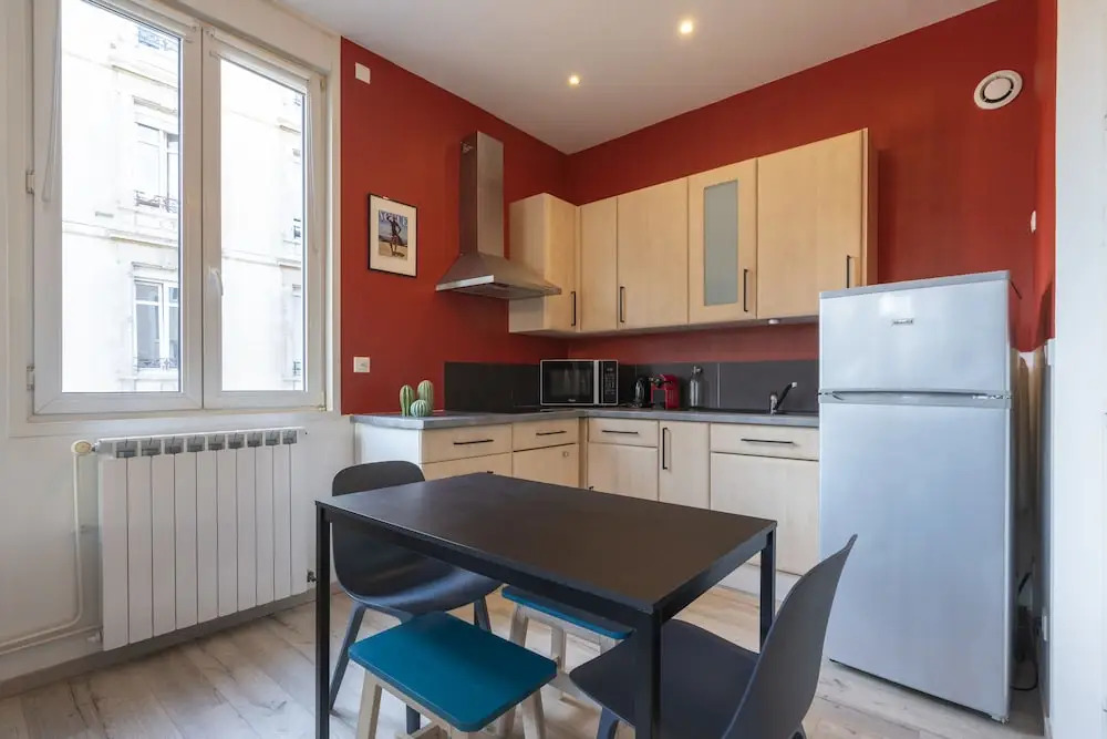 Studio Portes Vieille Ville de Nancy: calme, cosy et lumineux