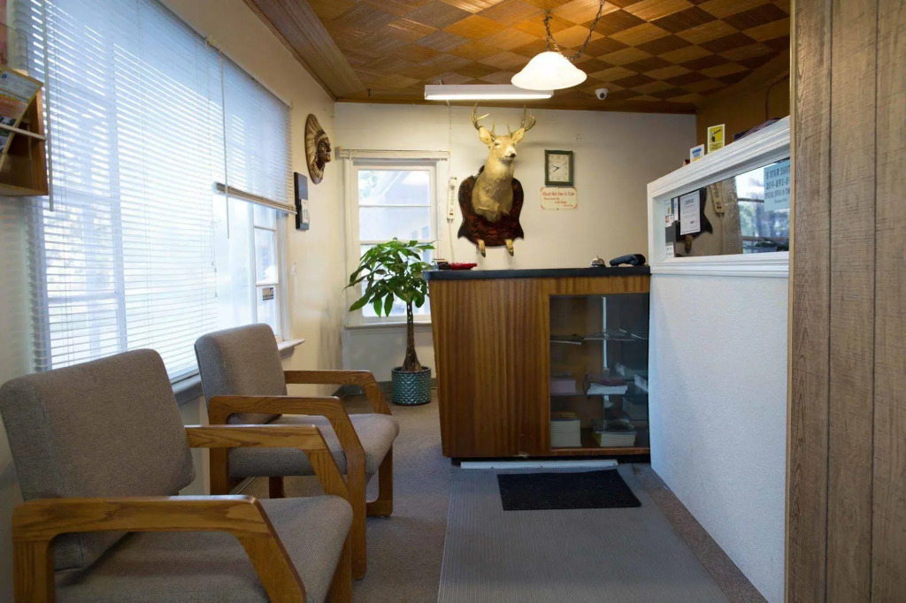 Yellow Quill Motel