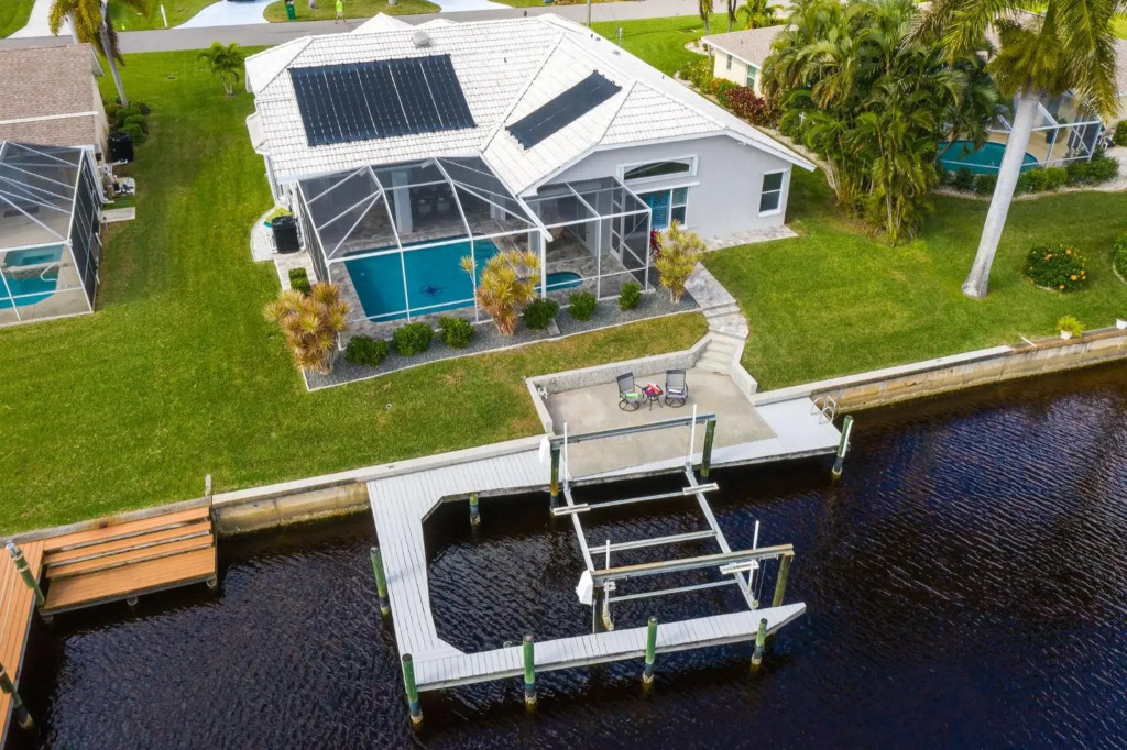 STUNNING Gulf Access Villa with Heated Pool - Villa Southern Paradise - Roelens Vacations