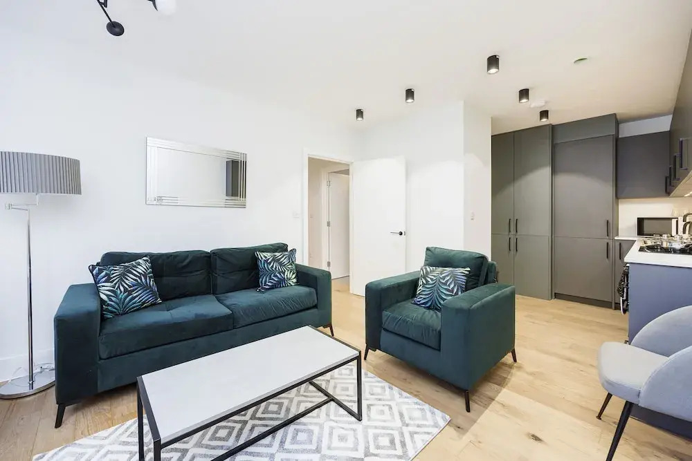 Luxurious Apartments in LONDON, SK
