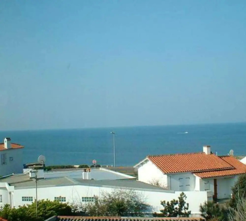 Apartment with One Bedroom in Saint-Hilaire-De-Riez, with Wonderful Sea View And Furnished Balcony - 150 M From the Beach