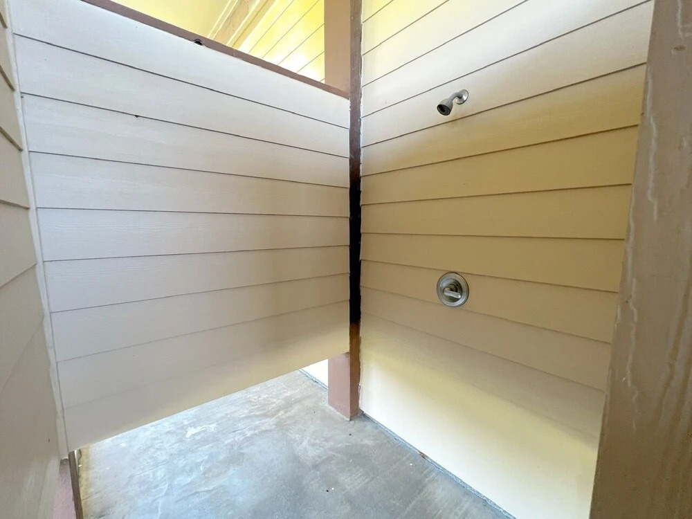 Sea-renity 3 Bedroom Home by Redawning