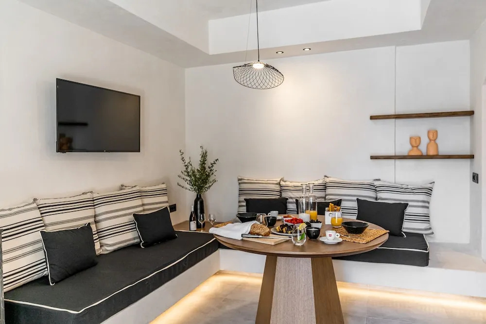 Amer Suites