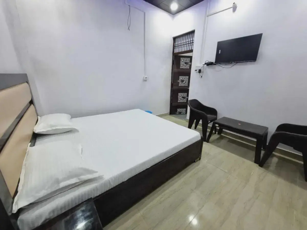 Oyo 701386 Hotel Shiva & Restaurant