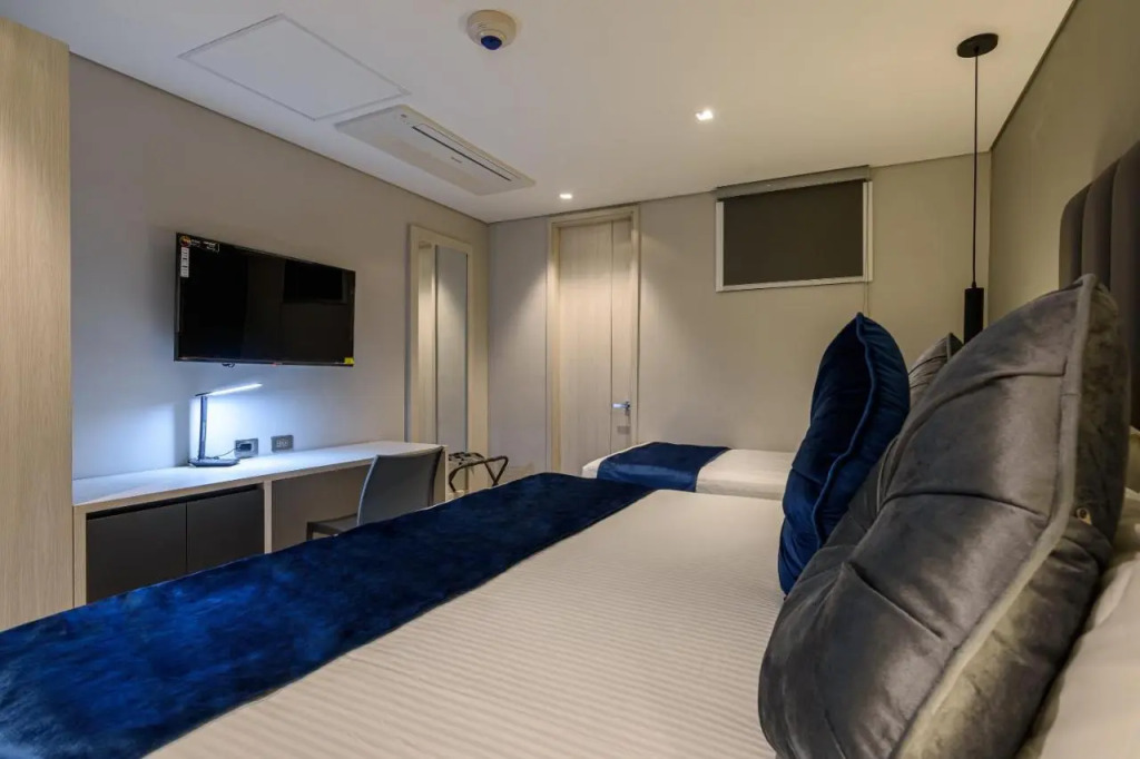 4 Sur Hotel