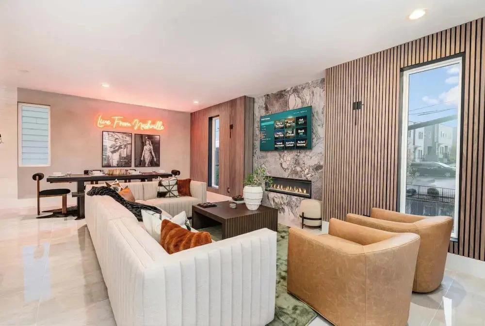 Elevator With Rooftop Hot Tub Pet-friendly Yard
