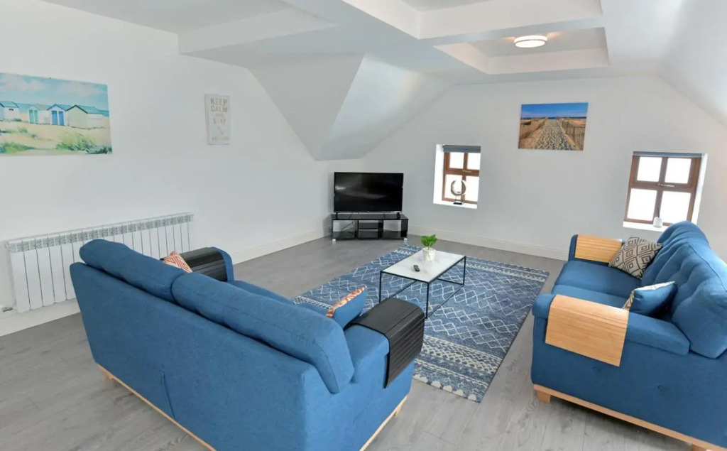 Pier House Luxury Apartment
