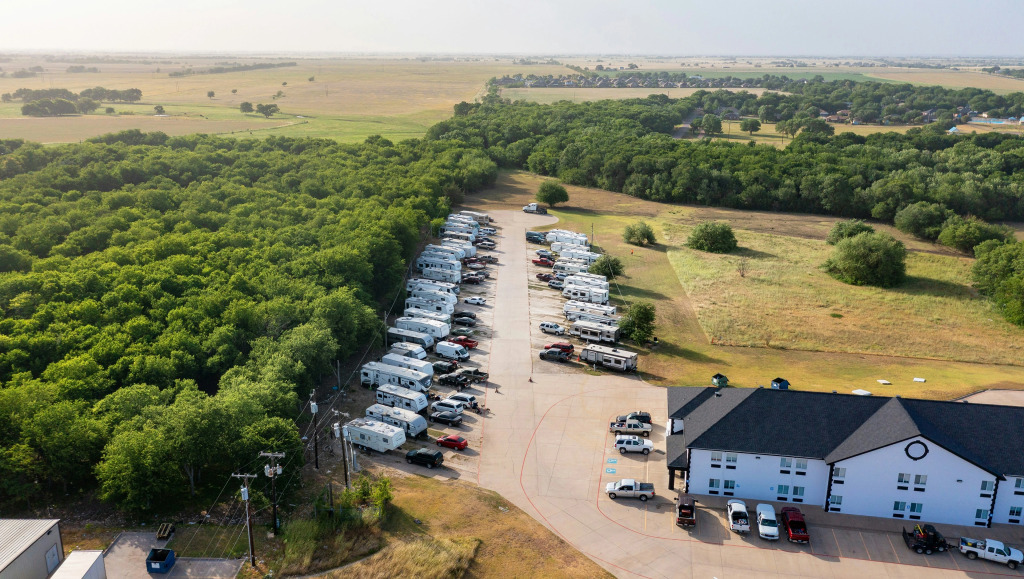 Atria Hotel and RV McGregor