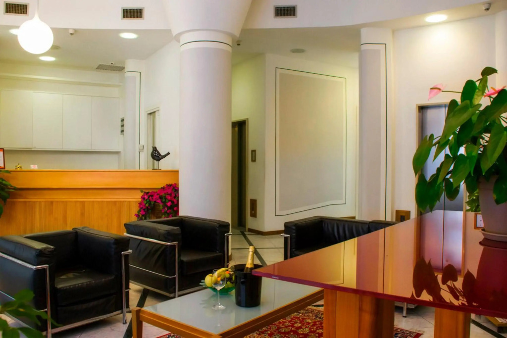 Domus Hotel