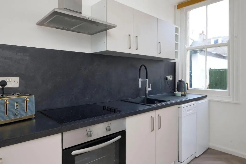 2BD Holiday Apartment in the Heart of Shaldon