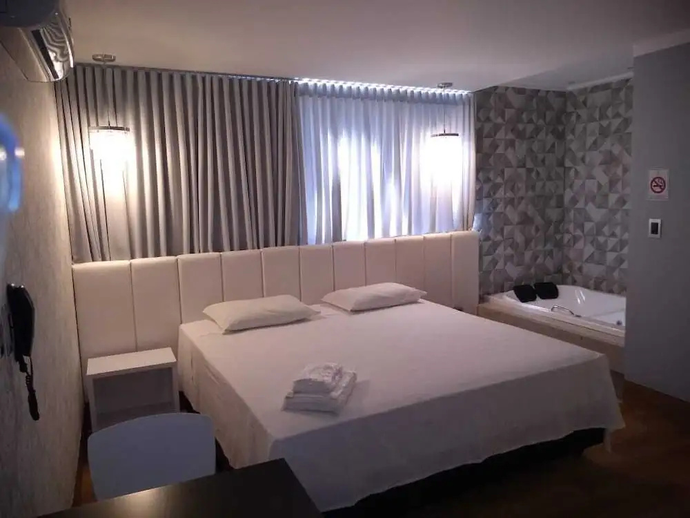 Pontual Hotel