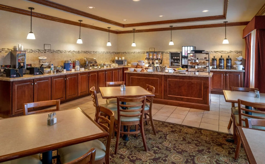 Country Inn & Suites By Radisson, Charleston South, WV