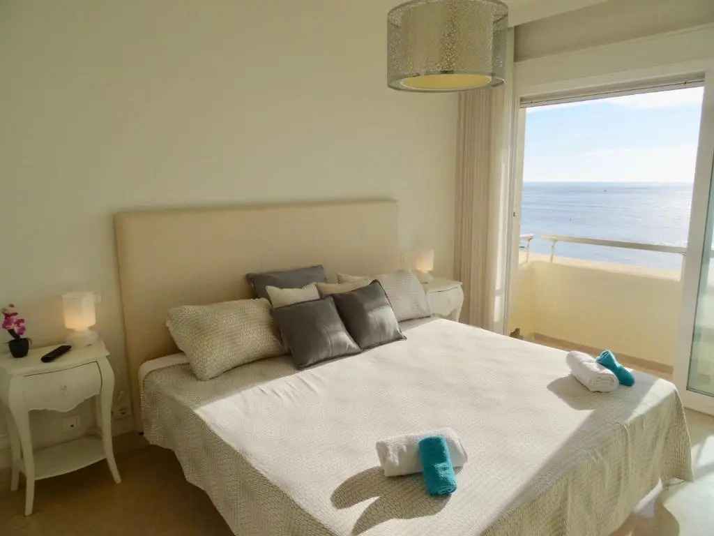 E1 Espectacular y moderno Dúplex en primera línea - Estepona - Sinfonia del Mar