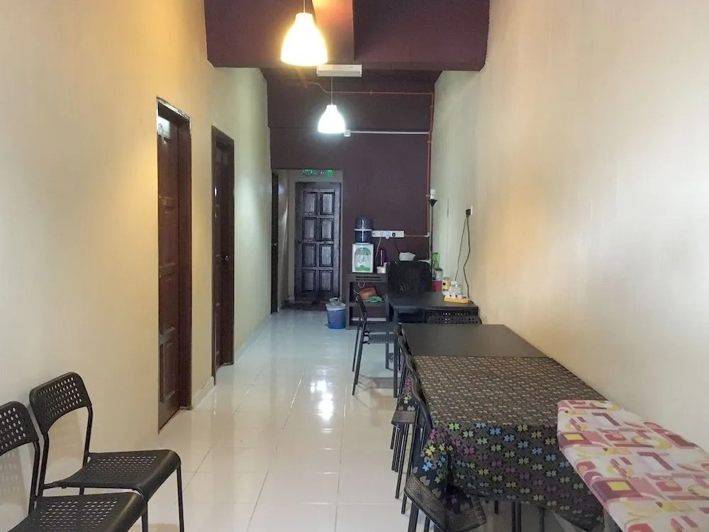 OYO 89589 Naiim Hotel