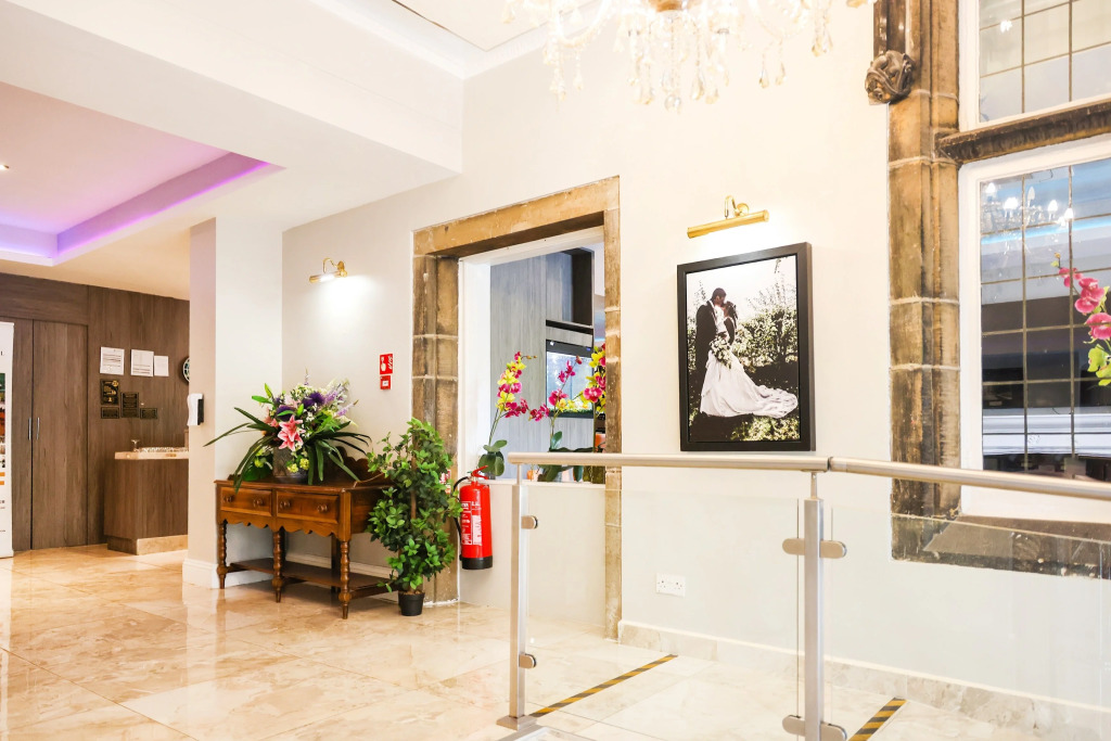 Tong Park Hotel