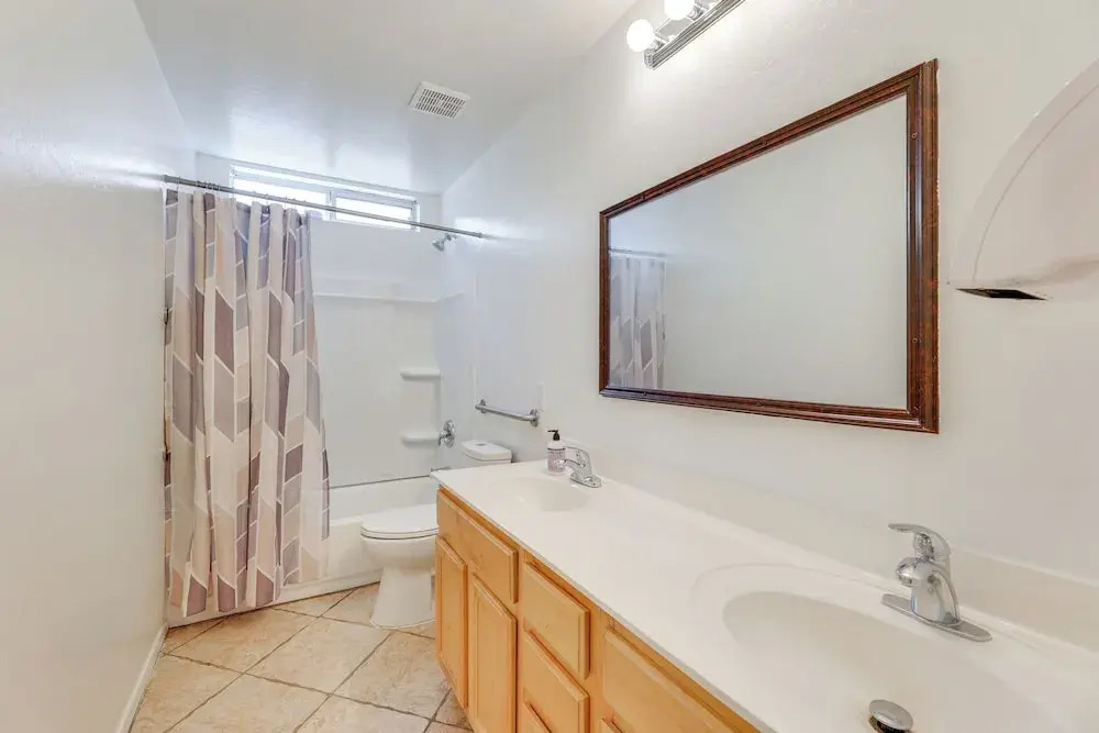3 Mi to SanTan Village: Home w/ Covered Patio