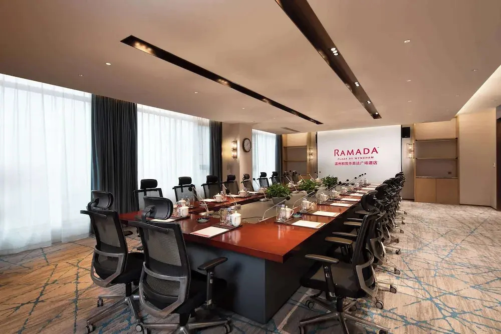 Ramada Plaza Wyndham Wenzhou Cangnan