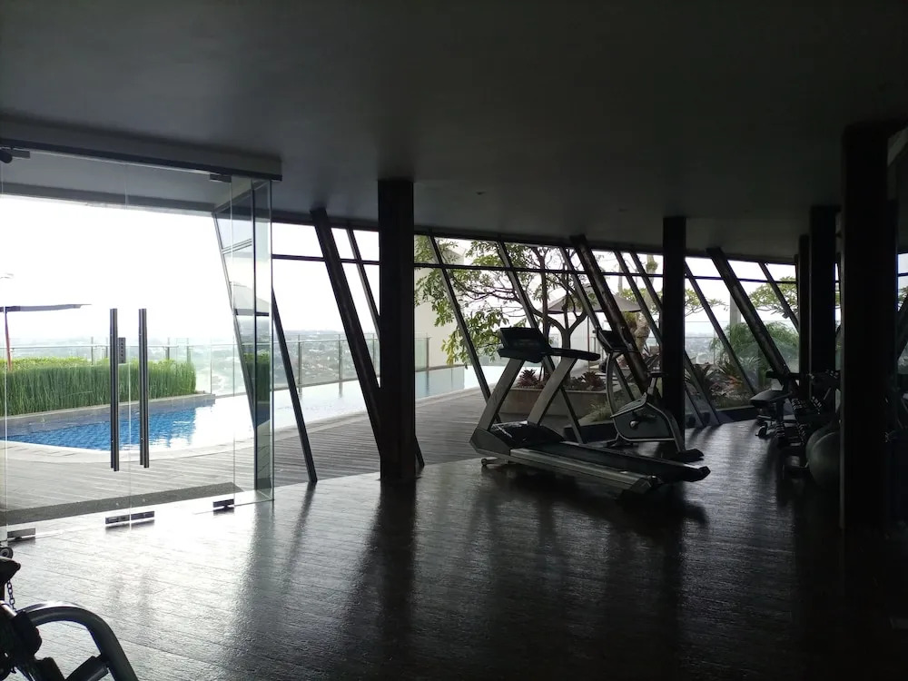 Best Homey and Modern Studio at Uttara The Icon Apartment By Travelio