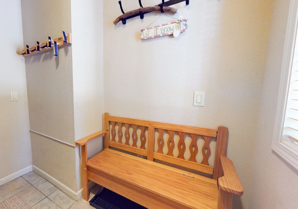 Mammoth Green 104 2 Bedrooms 2 Bathrooms Condo