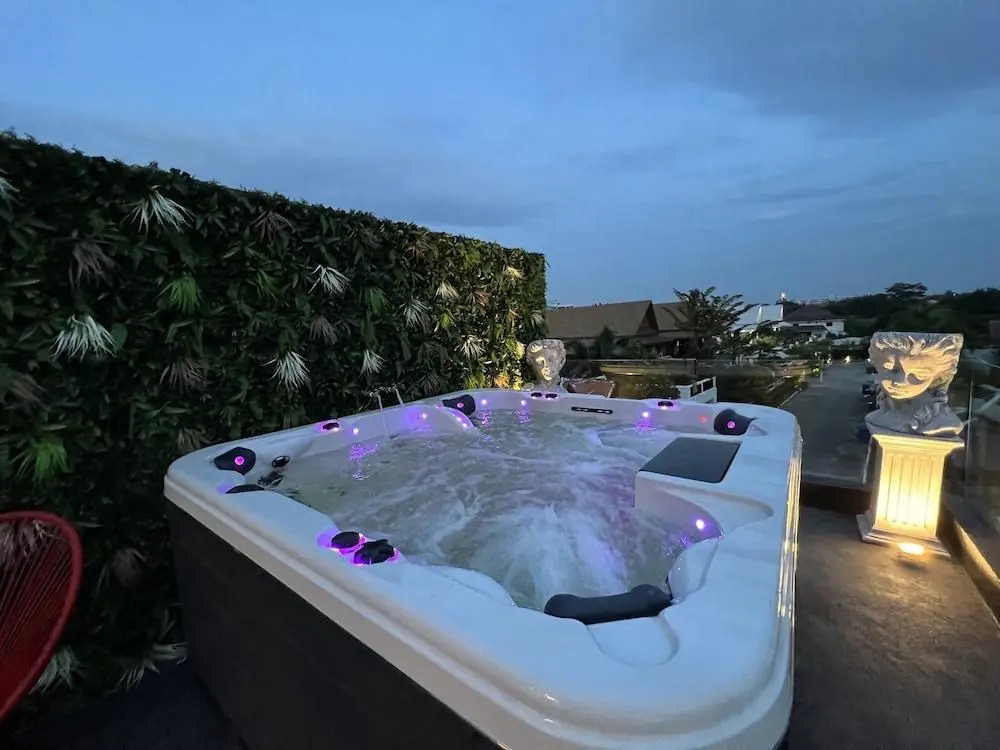 Art Pool Villa