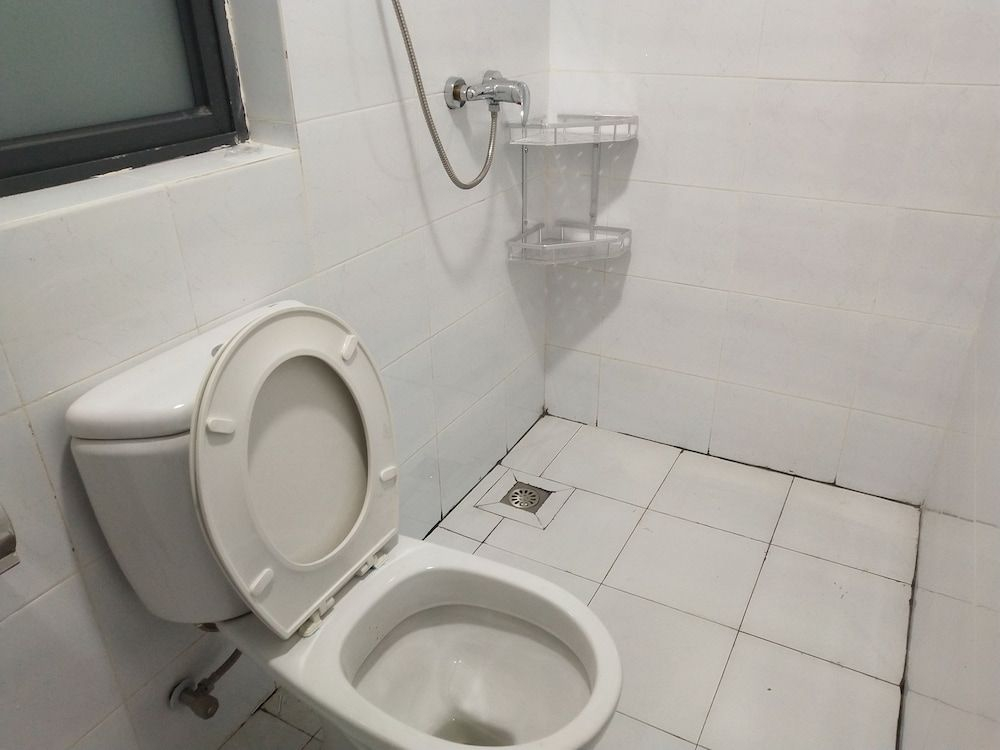 Gemmed Apartment