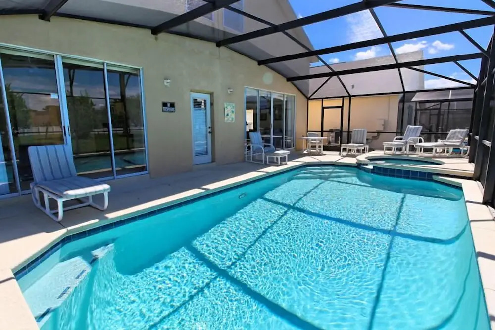 Luxury 5 Bedroom Villa with Secluded Pool/Spa in Glenbrook community near Orlando