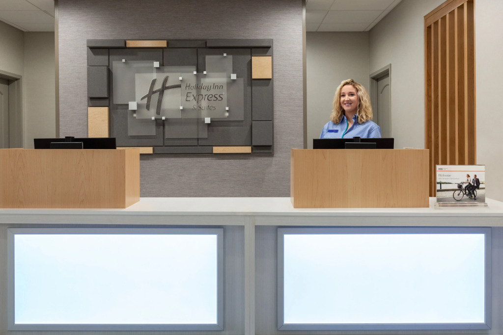 Holiday Inn Express & Suites Merced - Yosemite Natl Pk Area by IHG