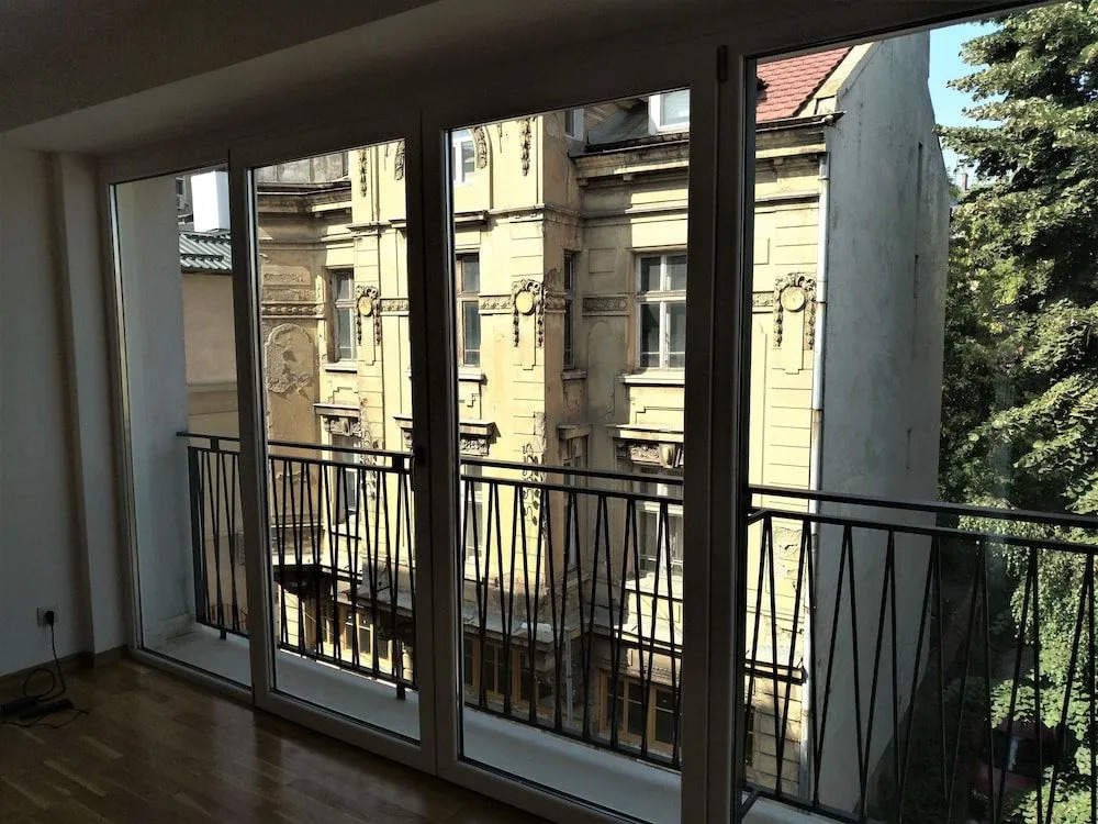 Baratero Club Apartments Private Parking EV points
