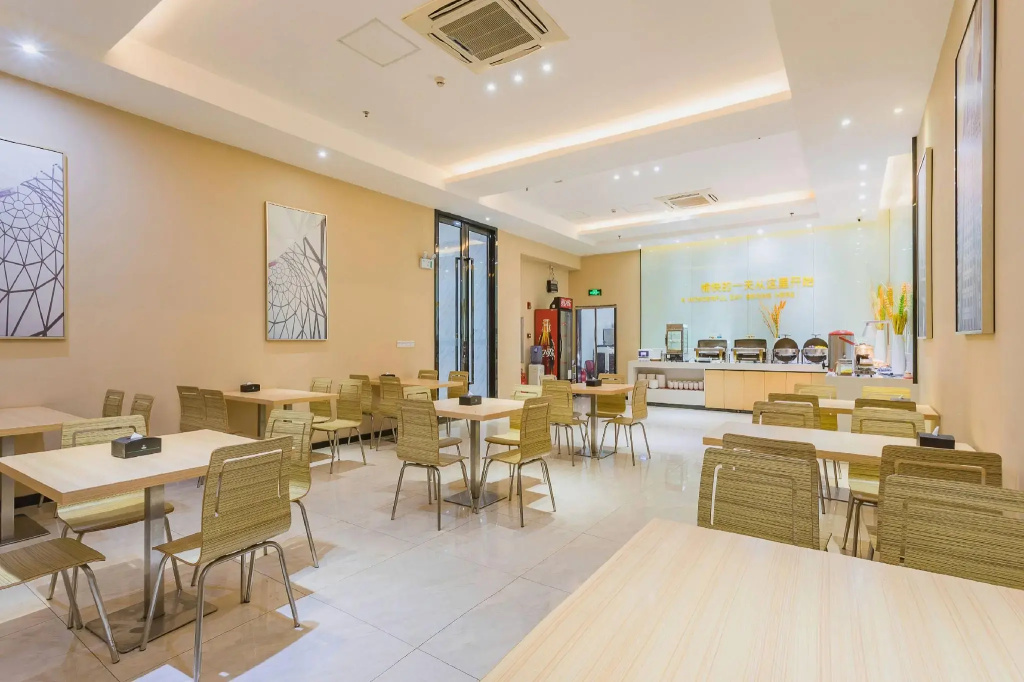City Comfort Inn (Guangzhou International Financial City Keyun Road Subway Station Store)