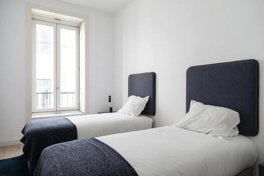 Classy 2BDR Apartment in Downtown by LovelyStay