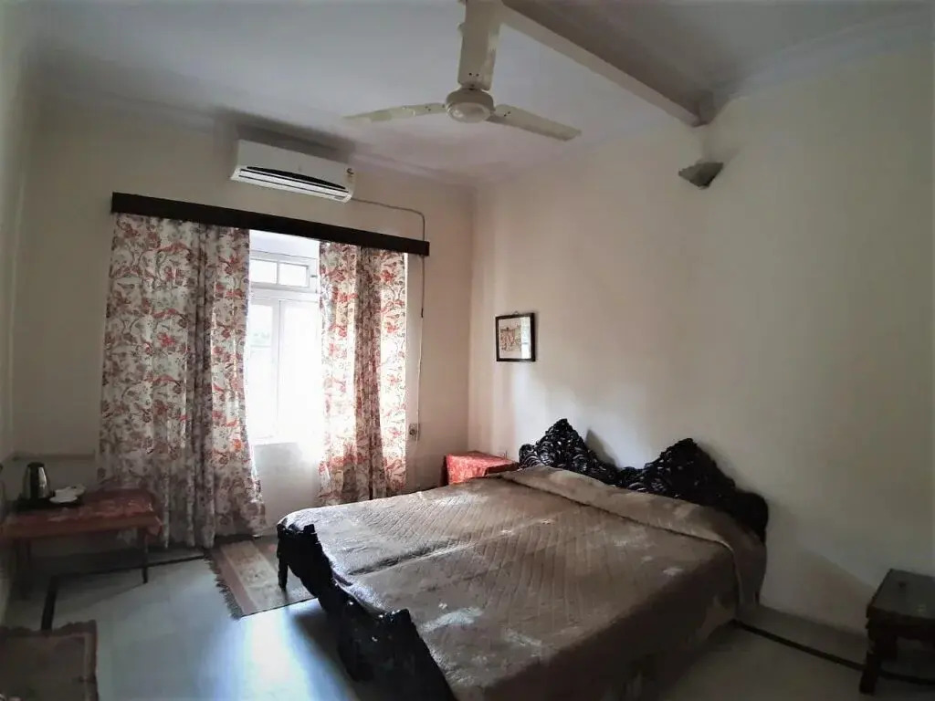 Hotel Shree Niwas