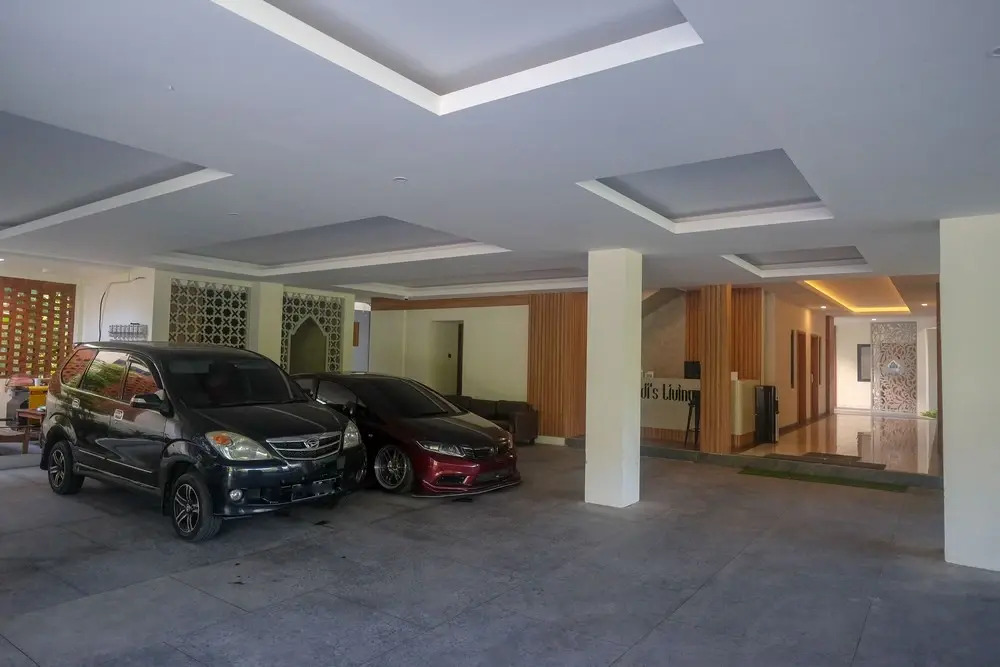 Urbanview Hotel Nardis Living near UMY