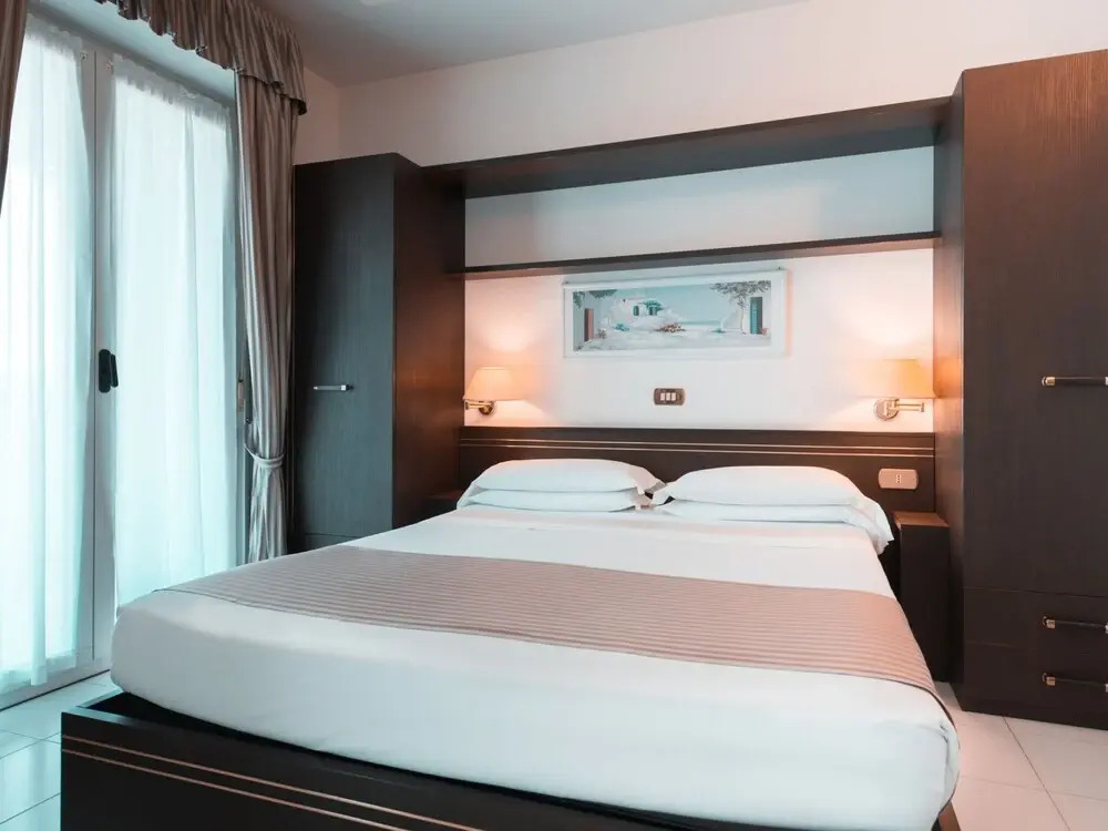 Tastefully Furnished Apartment Near the Sea