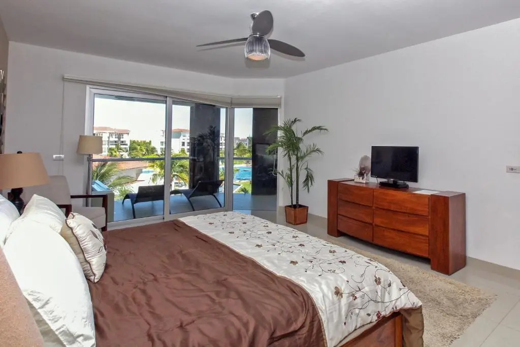 Luxury 3 Bedroom Condo - Beachfront Complex at Mareazul - Buena Vida