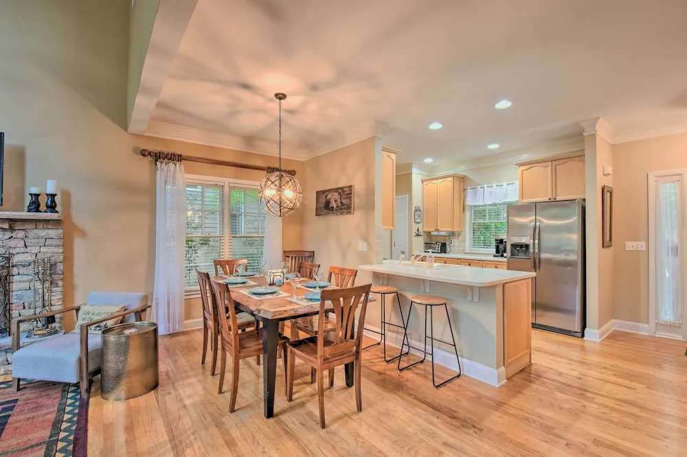 Big Canoe Retreat w/ Deck & Golf Course Views