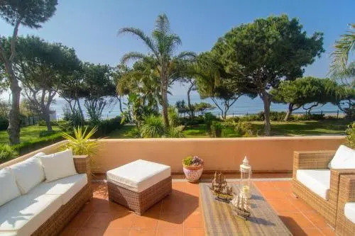 First line townhouse Venalmar