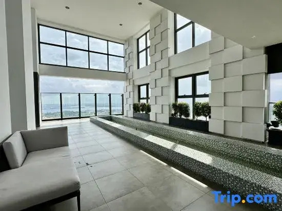 Sky 88 Big Balcony Cityview near KSL 3B3B